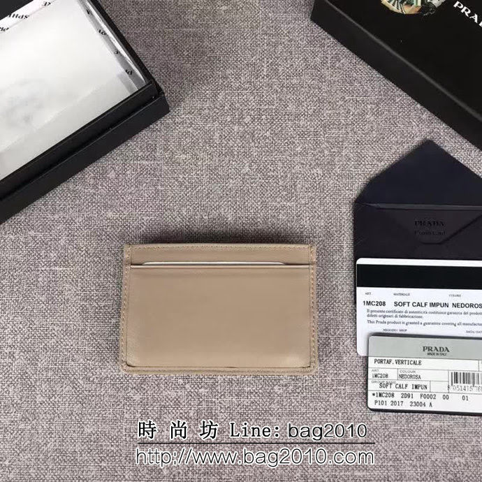 PRADA普拉達 專櫃最新款式 頂級原單納帕牛皮 三層信用卡夾 1MC208 DD1710